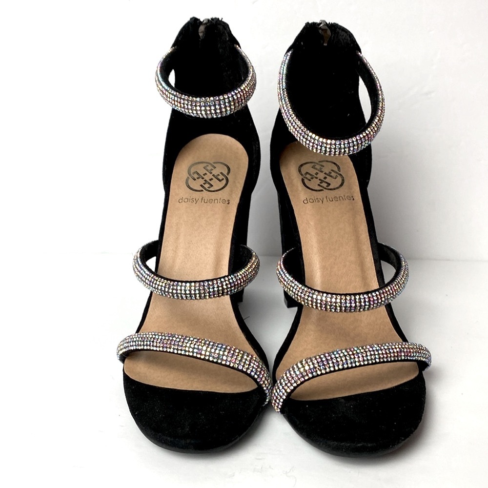 Daisy Fuentes Rava Women's Rhinestone Sandal Size 6.5 - Picture 2 of 8